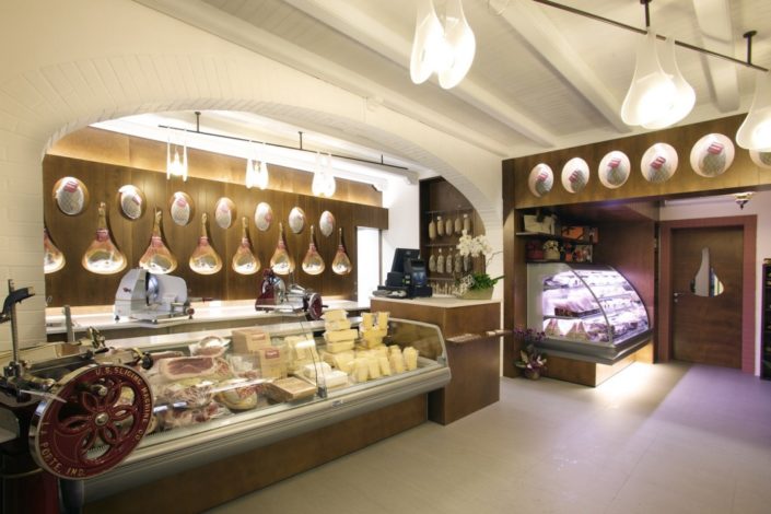 bagatto_prosciutteria_banco salumi