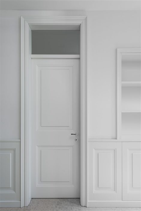 interiors_made to measure_porta_sopraluce