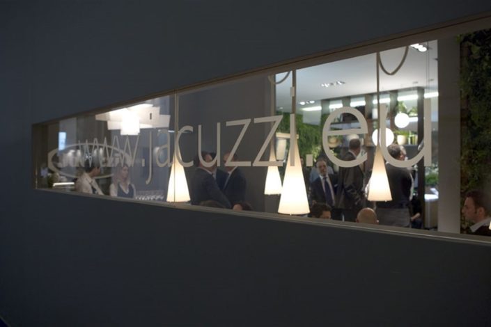 jacuzzi_stand_ideaeffe